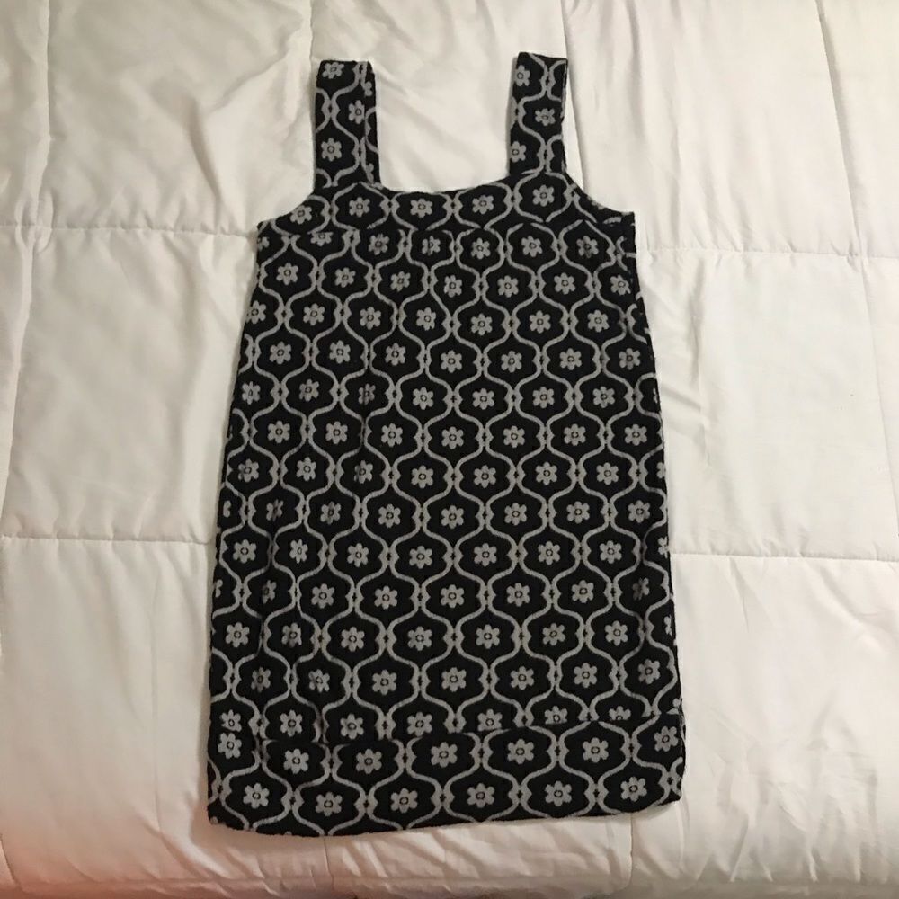 Vertigo Paris Black and Gray Floral Print Mini Dress - Picture 5 of 7